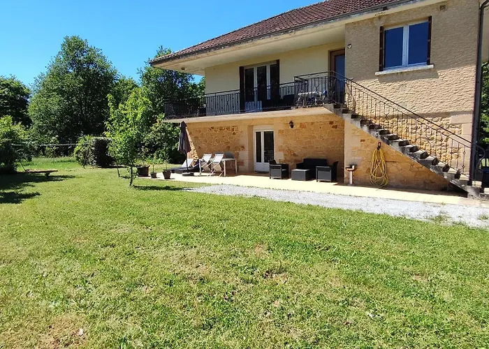 T2 Cosy Апартаменты *