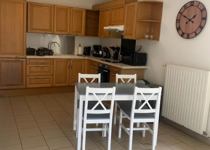 T2 Cosy Гурдон-ан-Керси